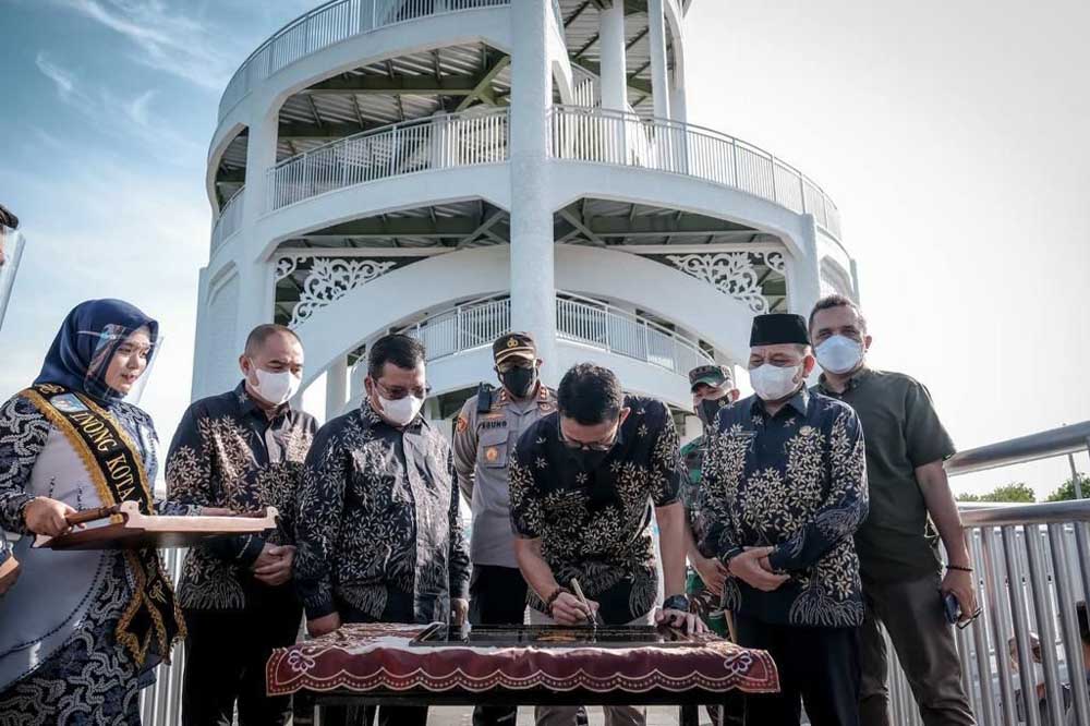 Menteri Pariwisata dan Ekonomi Kreatif Sandiaga Uno Resmikan Tower Hutan Mangrove Kota Langsa Aceh 3
